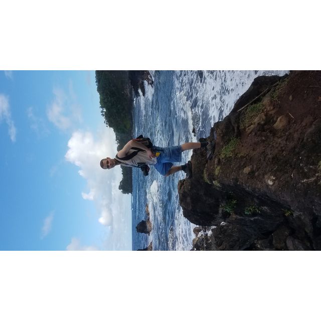 spencer, onomea bay trail