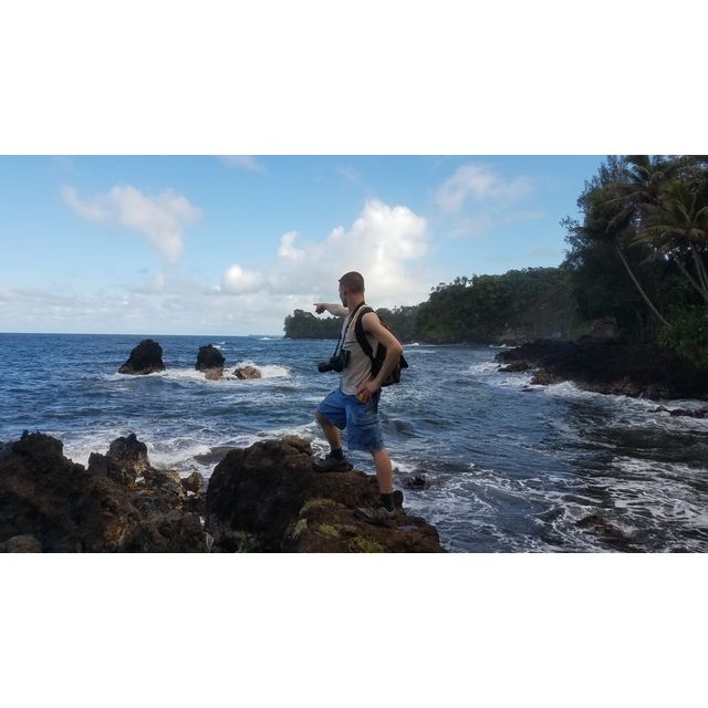 spencer, onomea bay trail